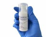 alt= KetoPedis Cremă antifungică cu ketoconazol acid salicilic uree picior Apothek